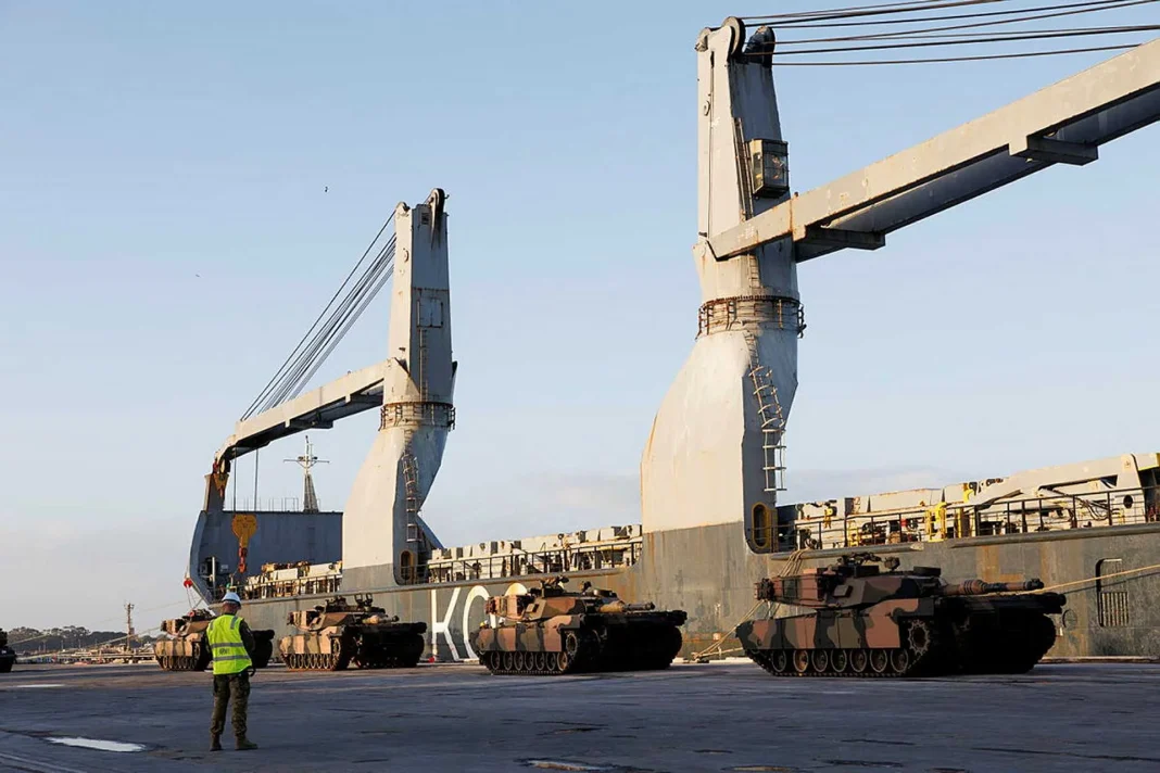 Australia Delivers M1A1 Abrams Tanks to Ukraine