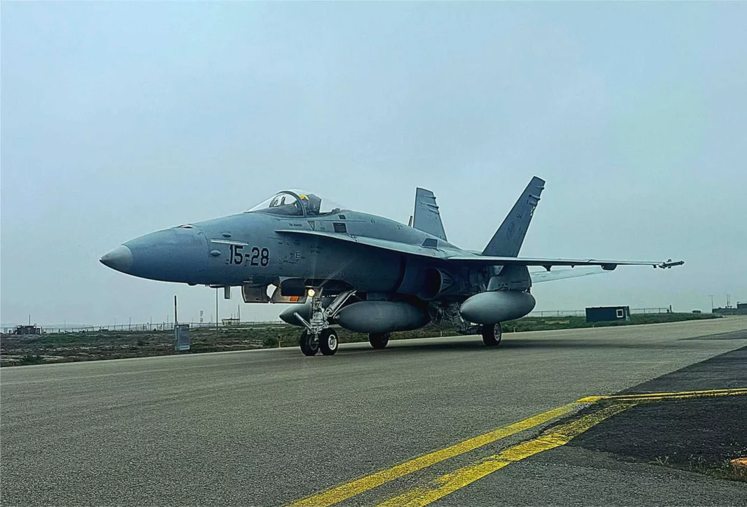 İspanyol F/A-18 Savaş Uçağı