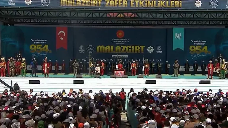 Erdoğan YPG’yi Bir Kez Daha Uyardı: Yönünü Ankara’ya ve Şam’a Dönenler Kazanacak