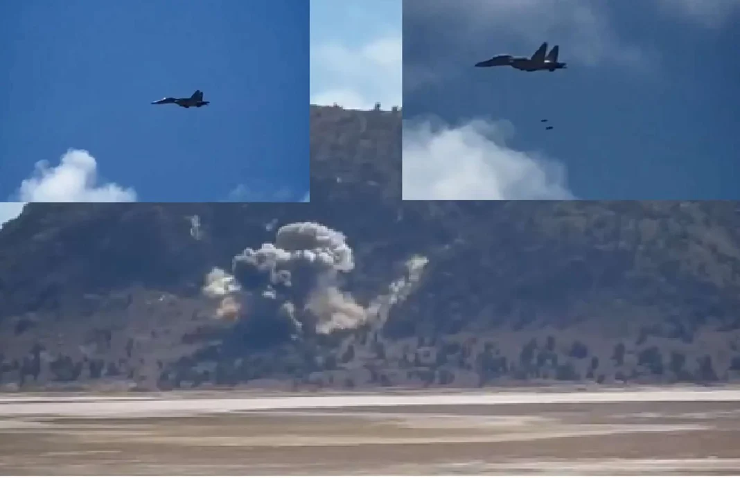 Su-30MK2 Savaş Uçakları