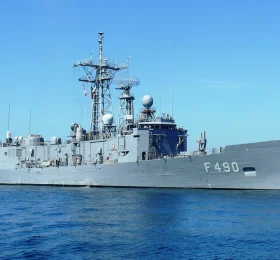 TCG Gaziantep F-490 Fırkateynindeki GENESIS ve ASELSAN Sistemleri İncelendi