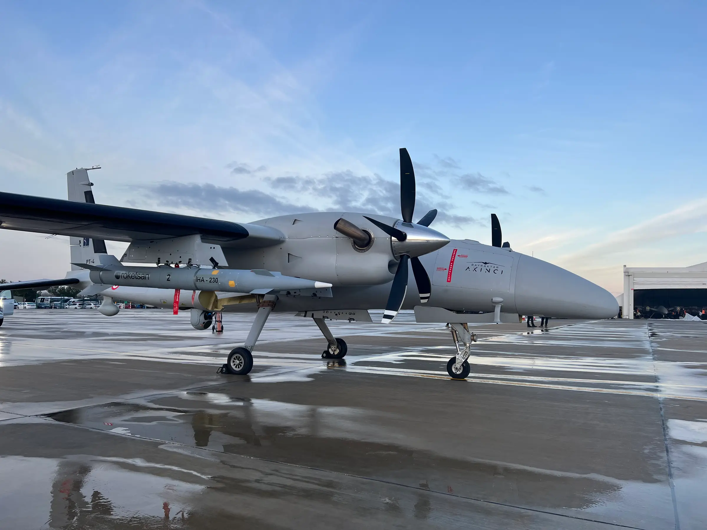 ROKETSAN’ın İHA-230 Balistik Süpersonik Füzesi Kara ve Deniz Hedeflerini Vurabiliyor