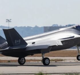 Kanada'nın İlk F-35A Savaş Uçağı Fort Worth'ta İlk Uçuşunu Gerçekleştirdi