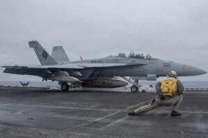 ABD Donanması, F/A-18 ve EA-18G İşlemcileri İçin Boeing’e Yöneliyor