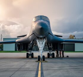 ABD, İHA Saldırısı Endişesiyle B-1 Bombardıman Uçaklarını İngiltere’den Çekti
