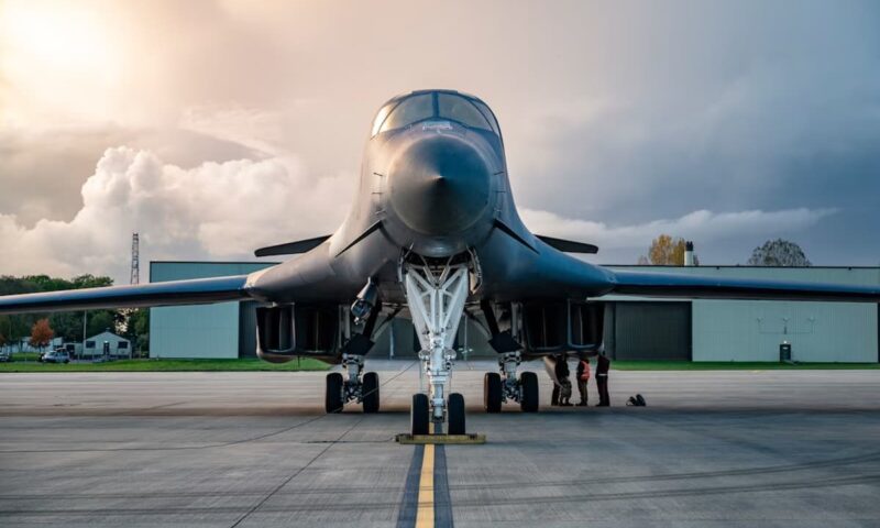 ABD, İHA Saldırısı Endişesiyle B-1 Bombardıman Uçaklarını İngiltere’den Çekti