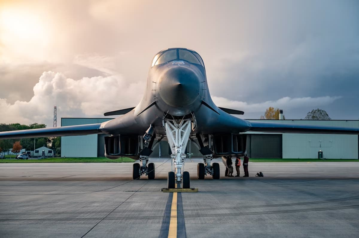ABD, İHA Saldırısı Endişesiyle B-1 Bombardıman Uçaklarını İngiltere’den Çekti