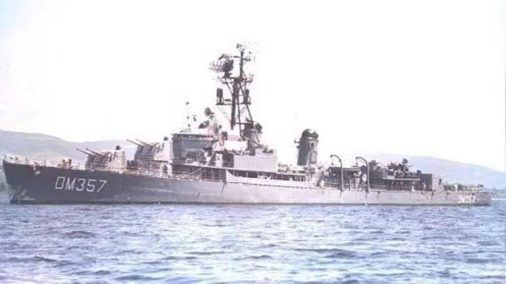 TCG Muavenet, 34 Yıl Önce Sea Sparrow Füzeleriyle Vuruldu